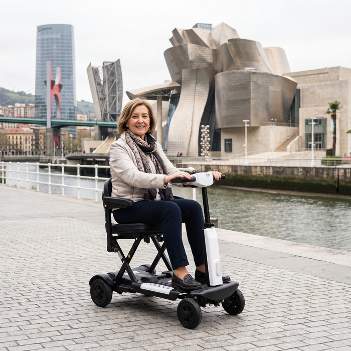 Scooter Plegado Eléctrico para Adultos Blanco con Reposabrazos | PEPE | P10049