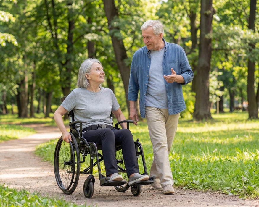 Silla de Ruedas Plegable y Ligera de Aluminio para Ancianos (Ancho Asiento 46 cm), Sillas de Ruedas para Personas Mayores | KMINA | K10078
